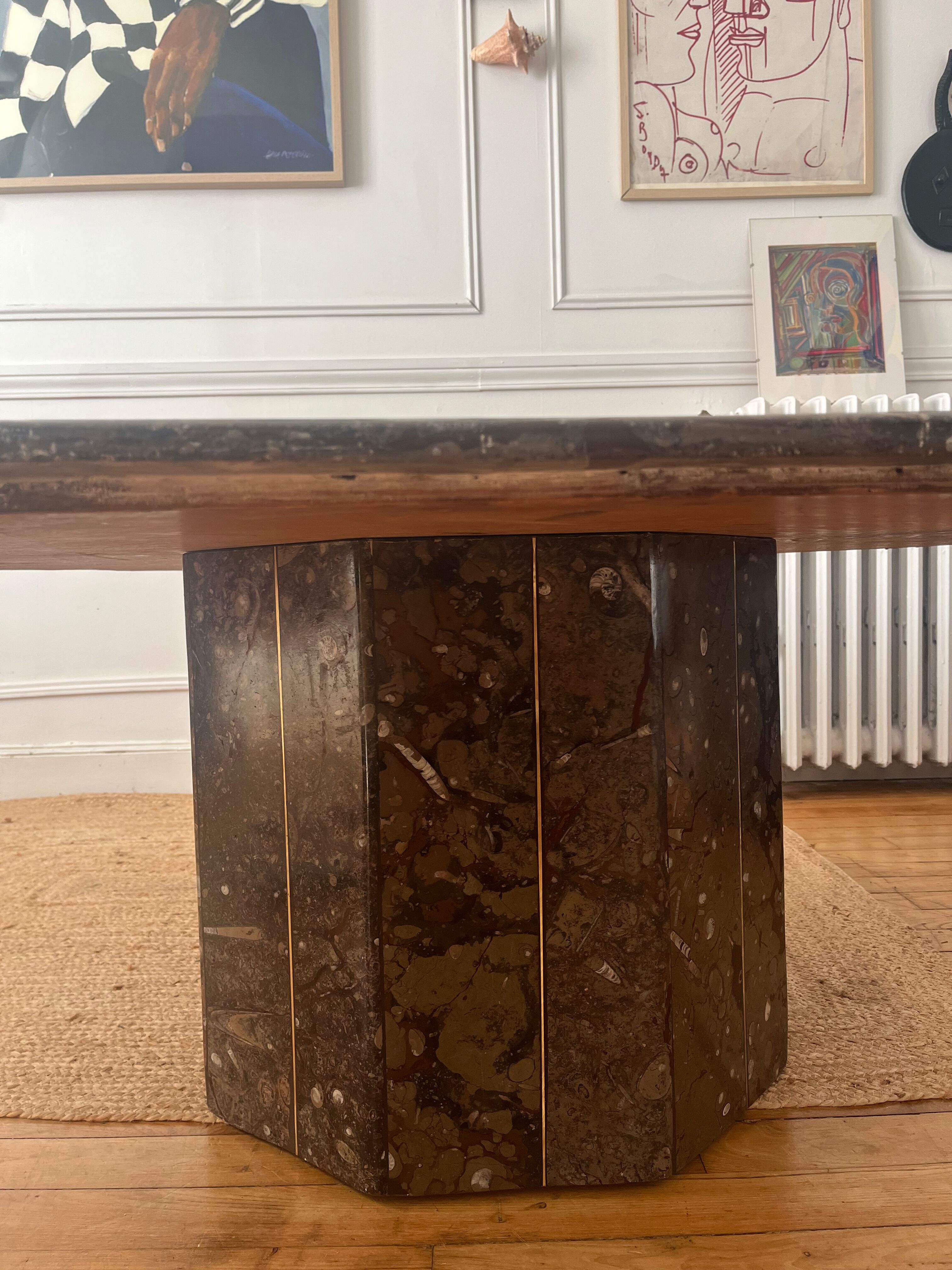 Large coffee table in fossilised marble from the 1970s.