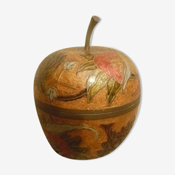 Partitioned brass apple