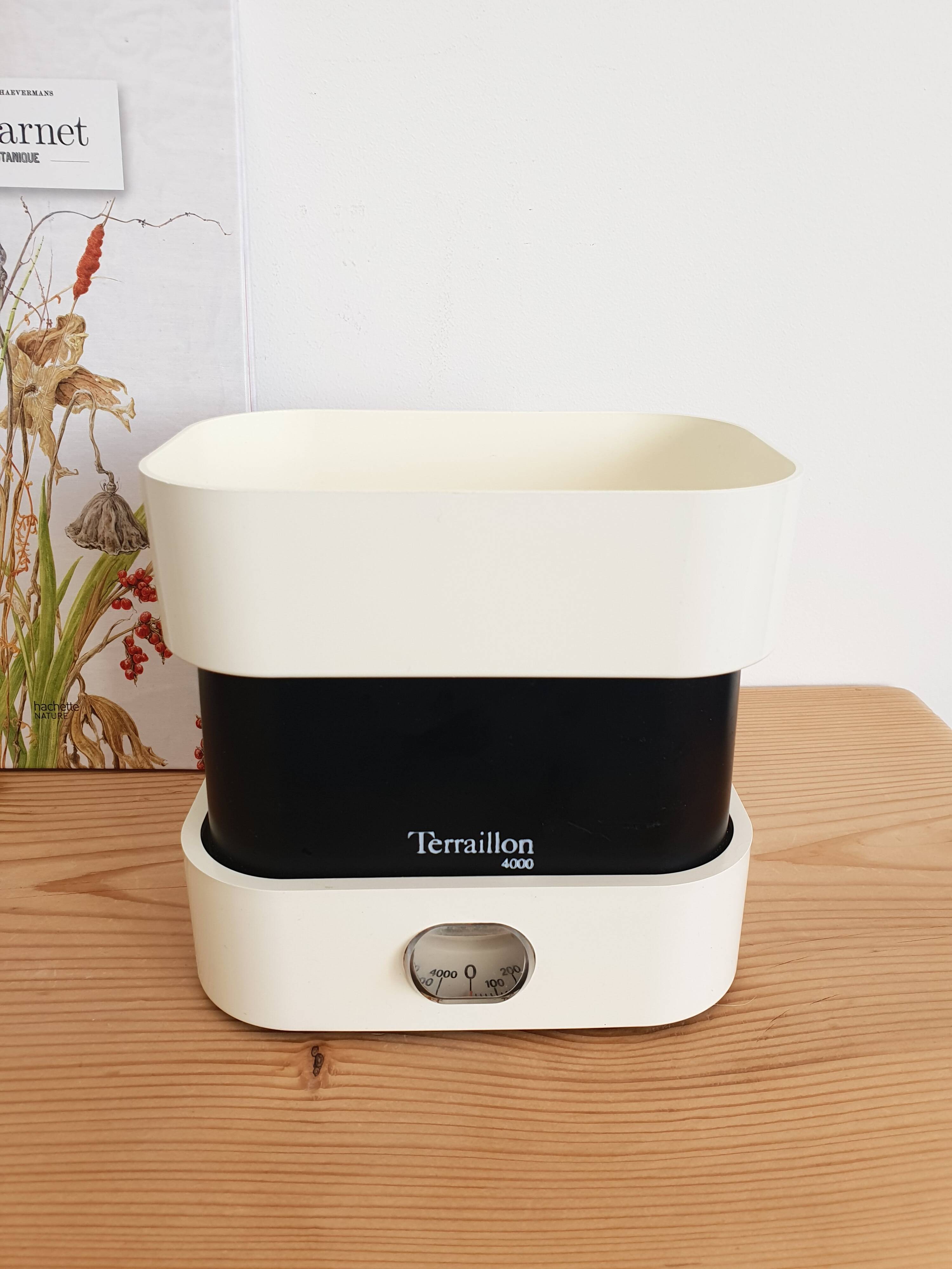 Vintage Terraillon scale