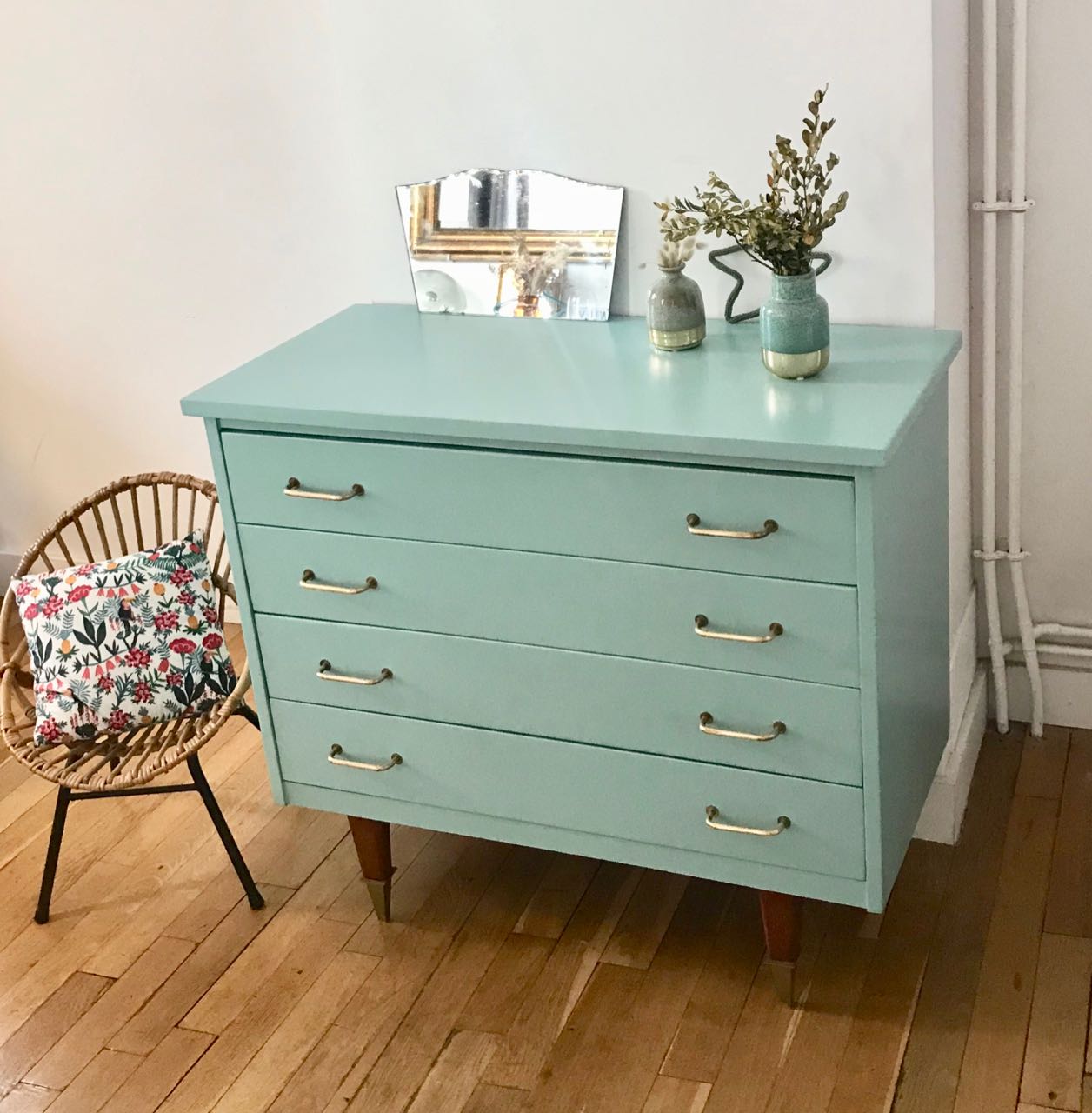 Vintage chest of drawers