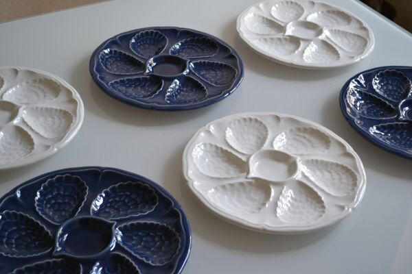 6 assiettes à huitres en faïence blanche