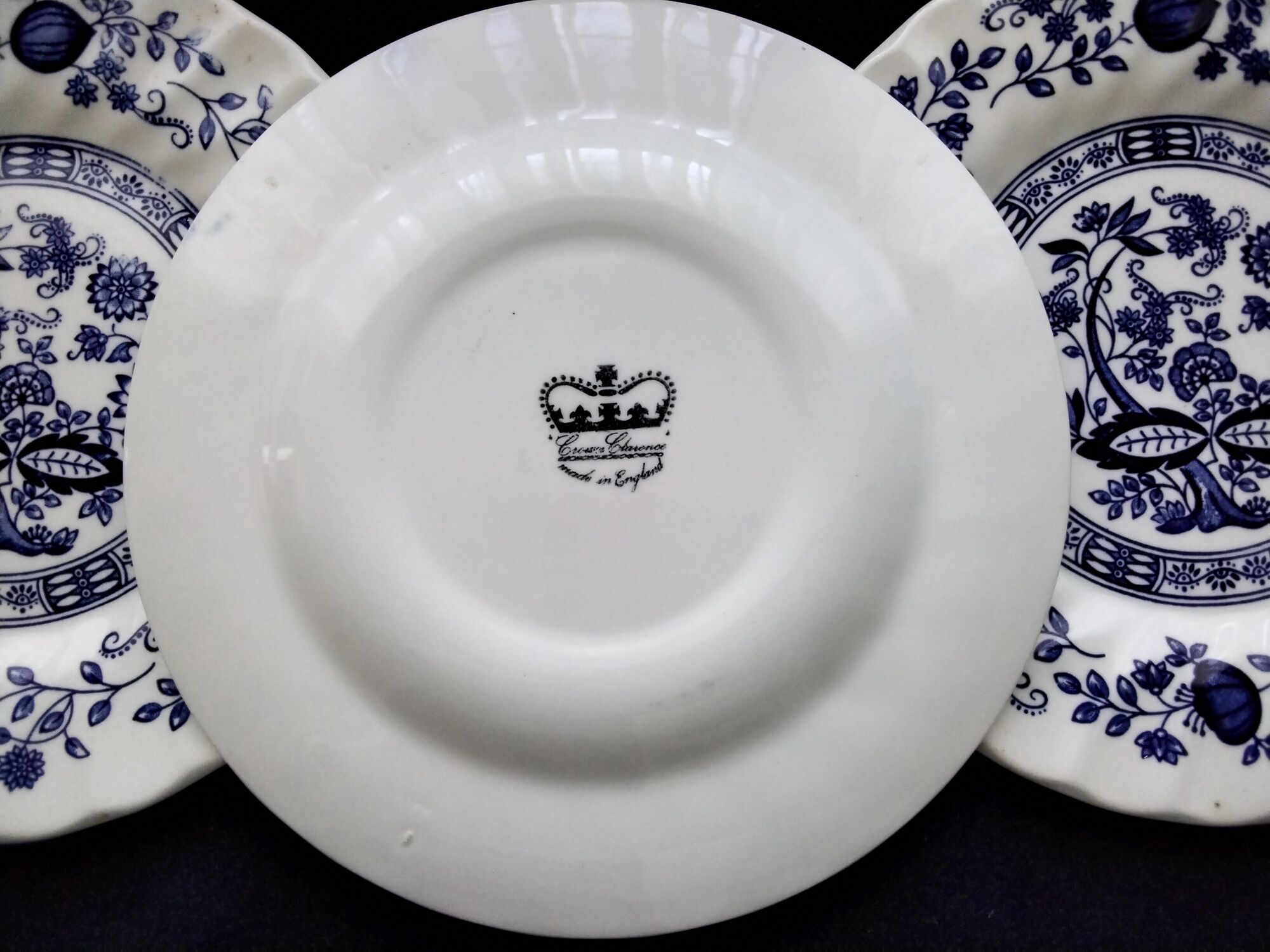 Set of 6 Crown Clarence English porcelain dessert plates
