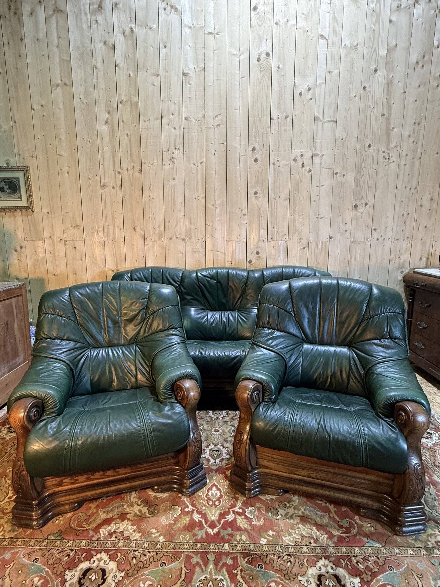 Salon canapé et deux fauteuils anglais "Oxford" en cuir et bois de chêne