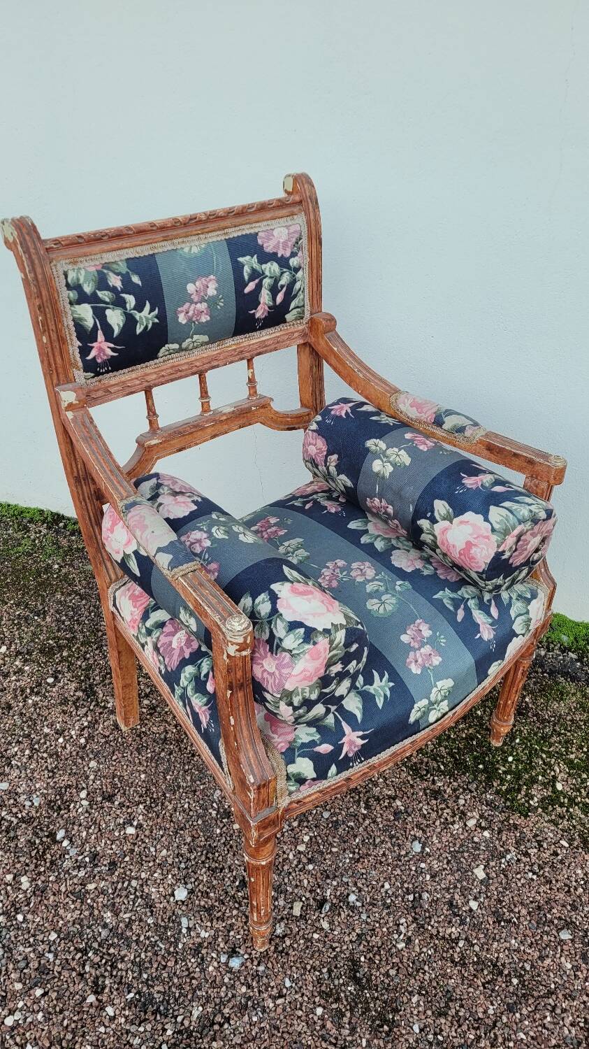 Antique Louis Xvi style armchair 1900s Fleuris fabrics