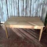 Farm table