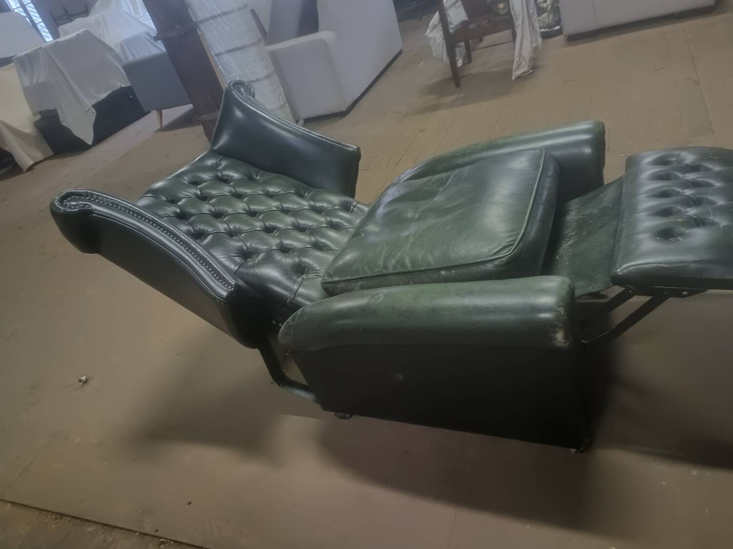 Fauteuil a système Chesterfield