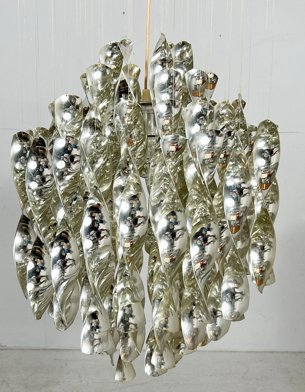 Mid-century spiral ceiling lamp by Verner Panton for Lüber AG, model SP1, Germany, 1970s, early example.