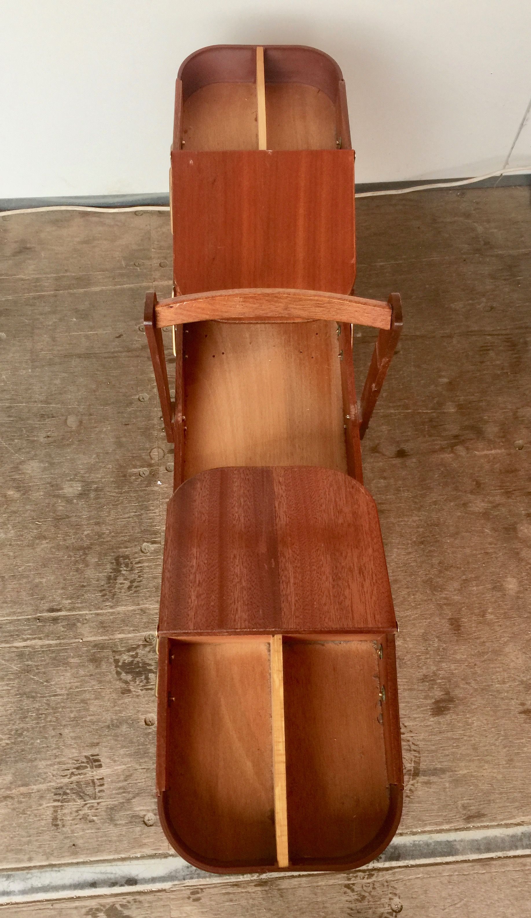 Worker or seamstress of the 1960s wood and plastic color brick