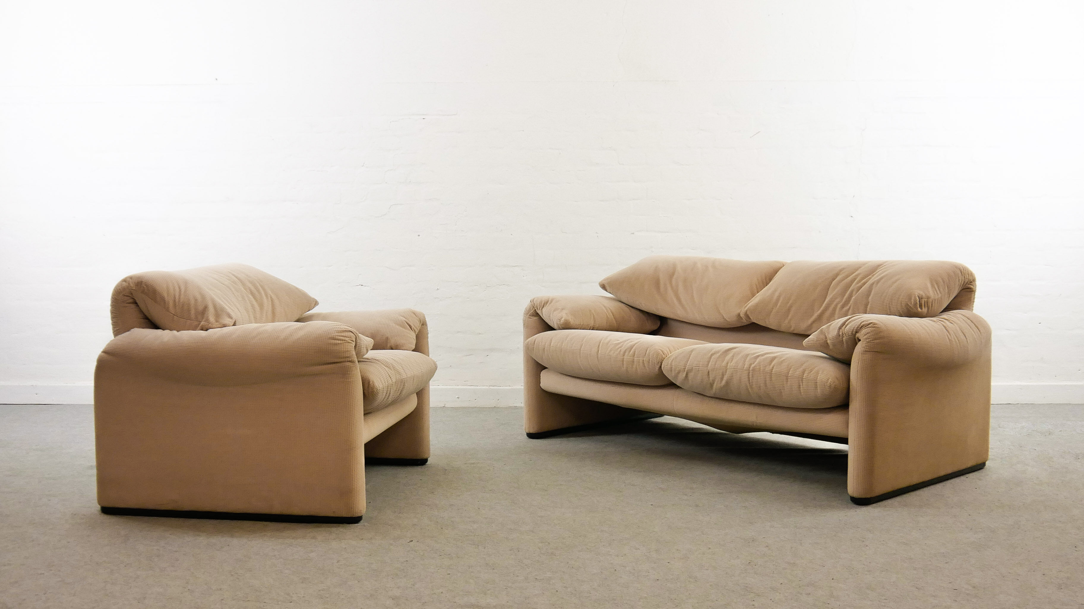 Set of Maralunga 2-seater & armchair by Vico Magistretti for Cassina, Italy