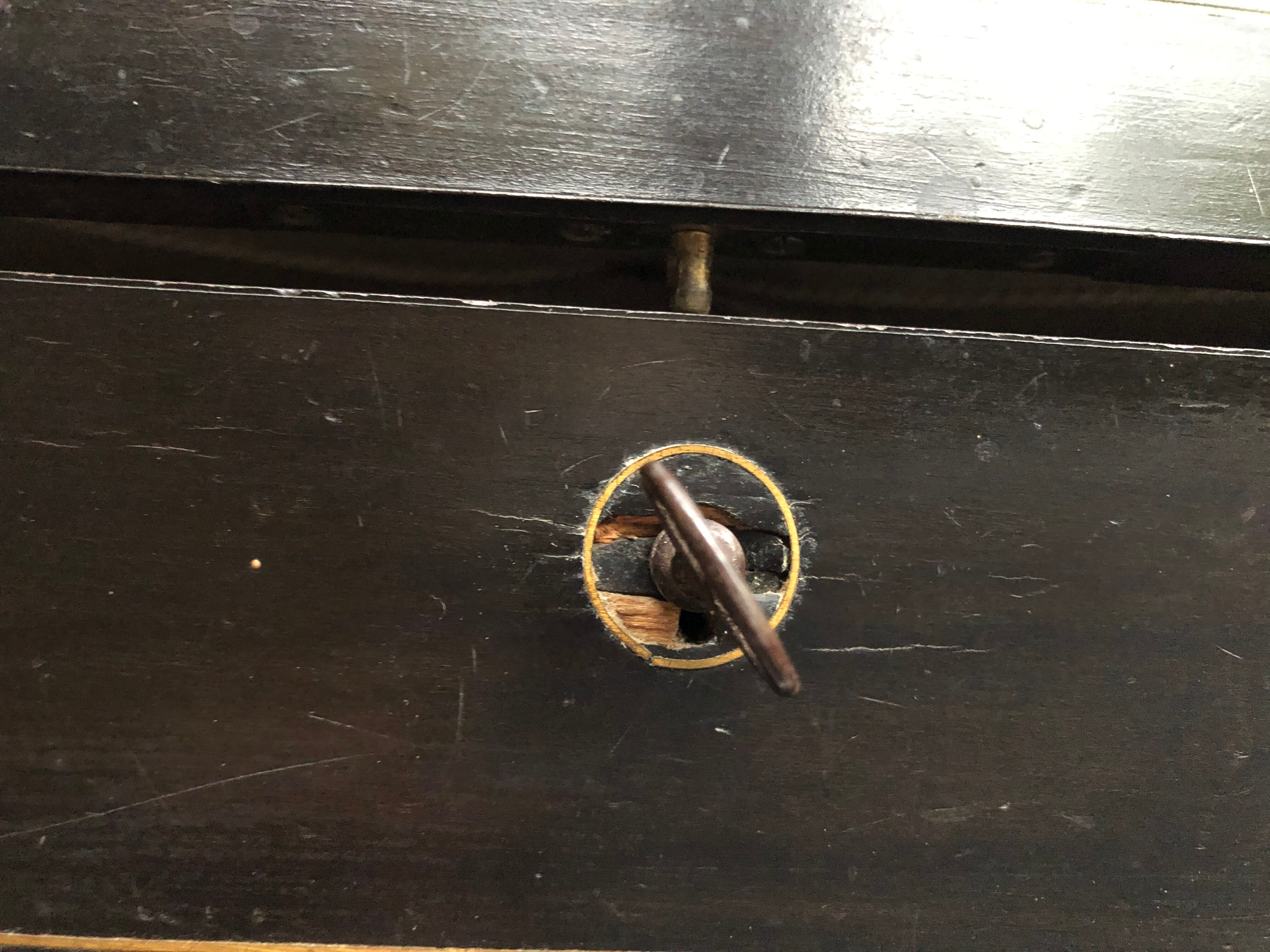 Napoleon III glove Box