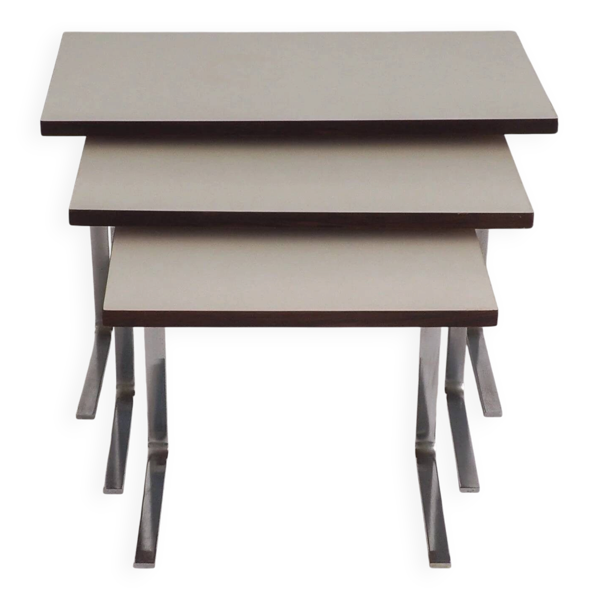 Set of 3 minimalistic nesting side tables