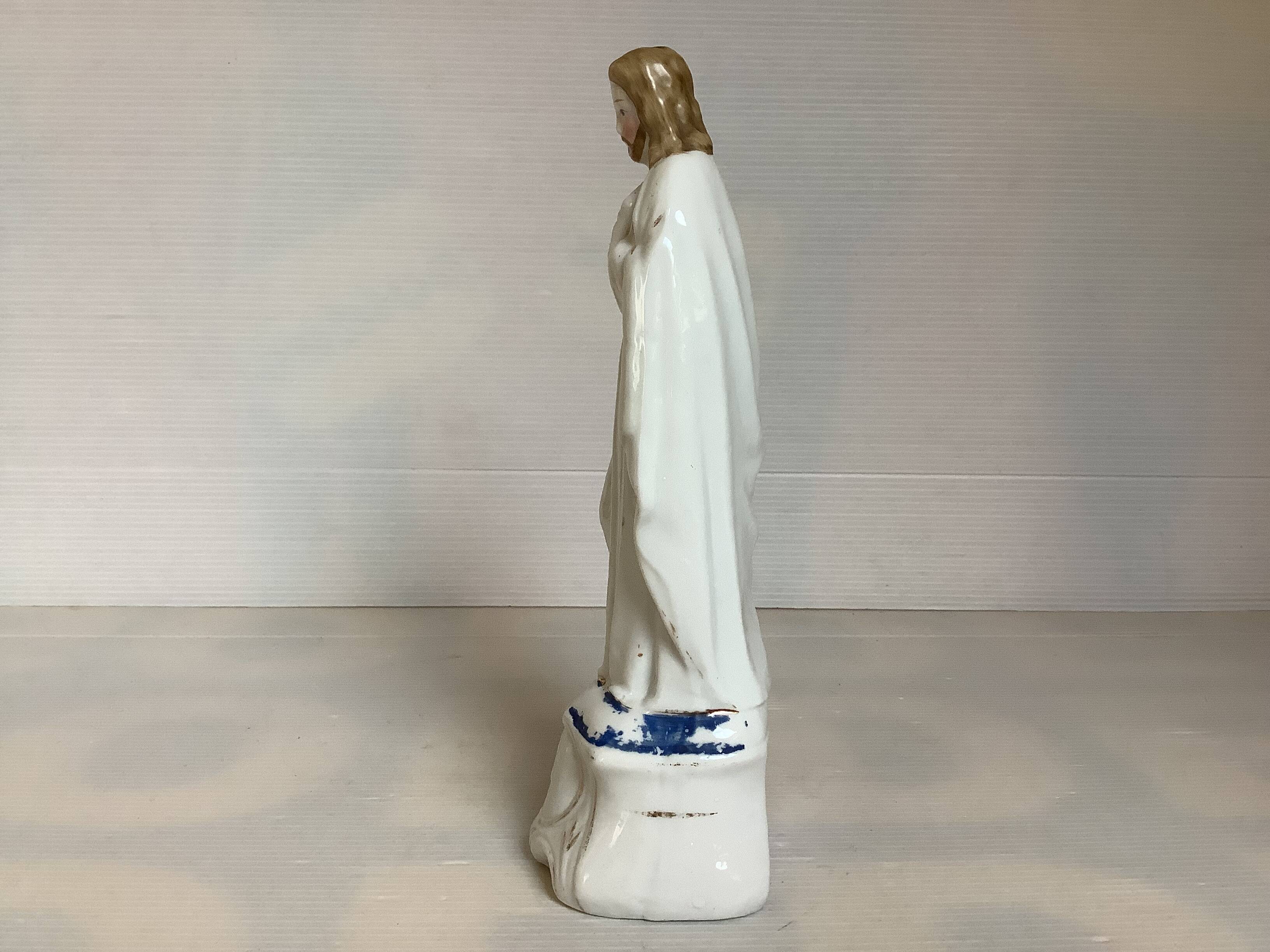 Ancient religious statuette