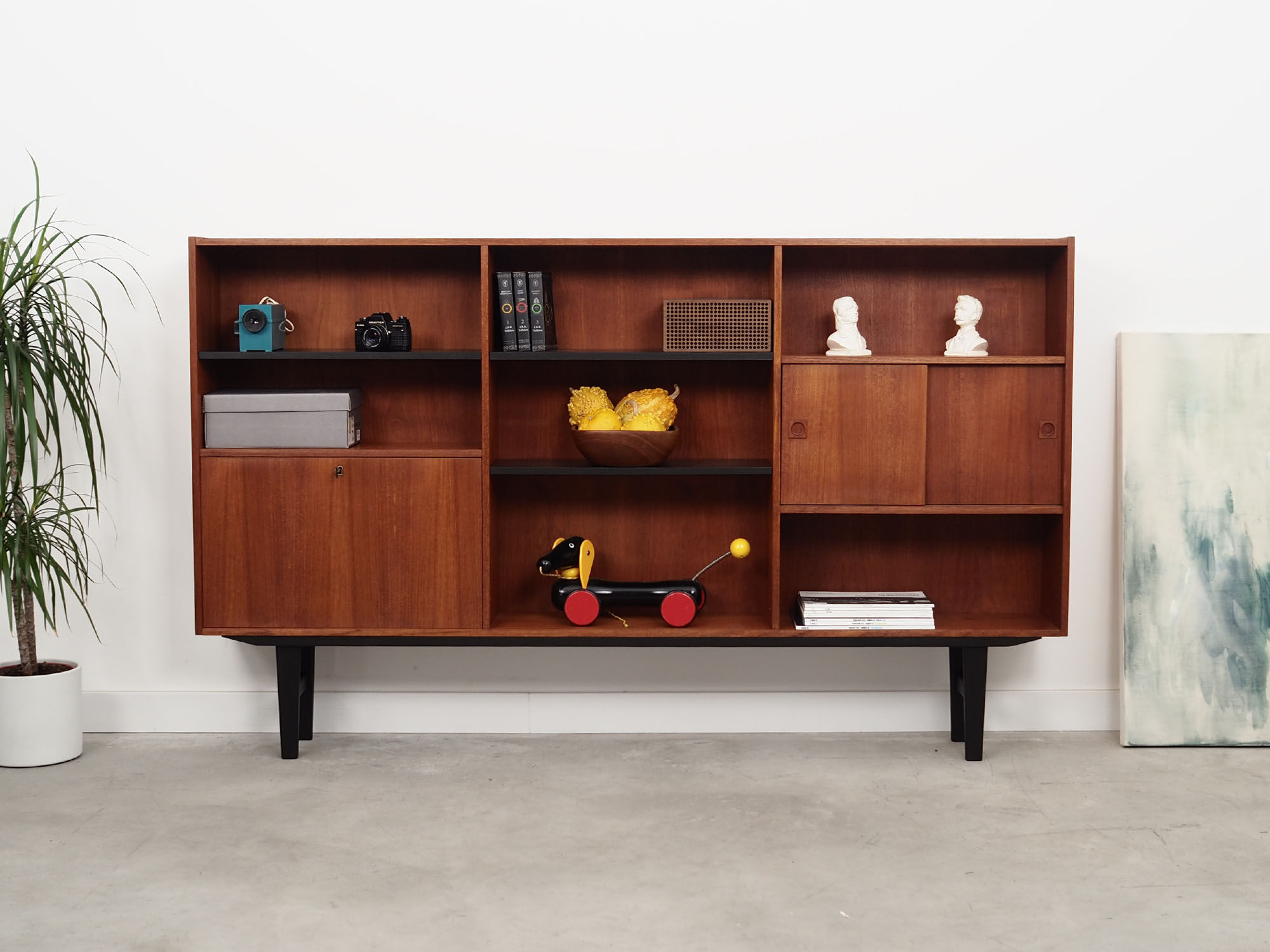 Teak bookcase, 70s, Danish design, production: Farsø Møbelfabrik