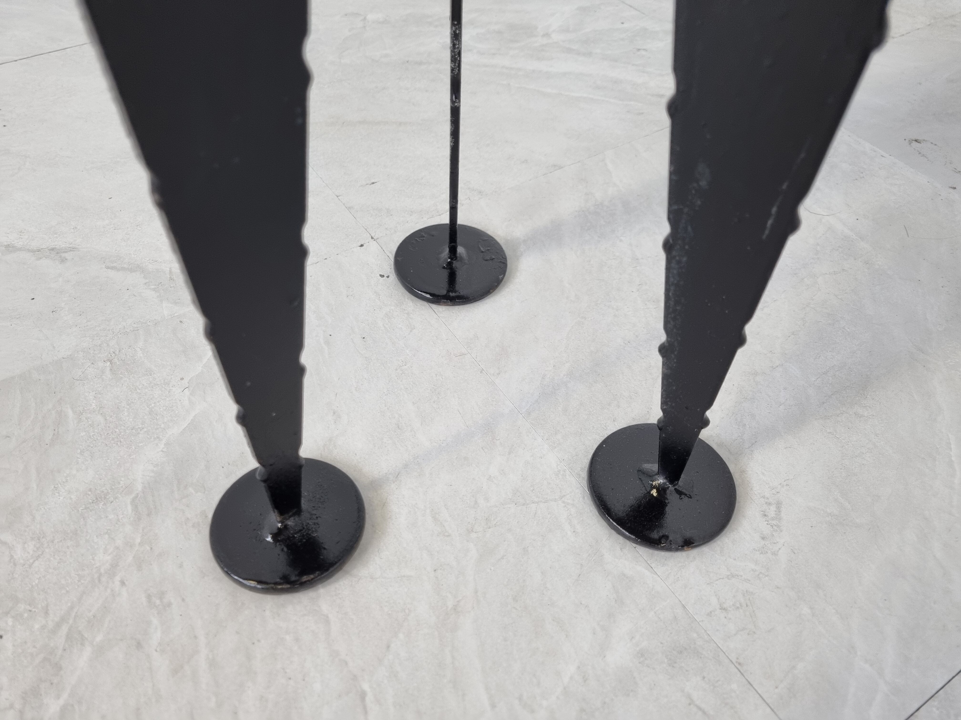 Chandelier brutaliste au sol années 1970