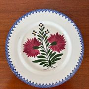 set of 4 floral dinner plates, pink and blue, made in France, 1950