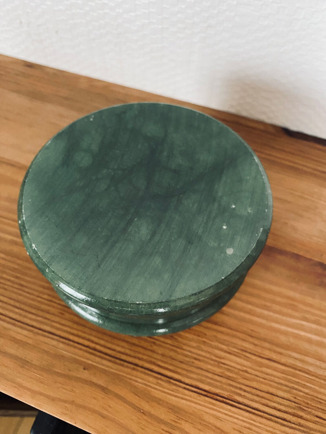 Green alabaster ashtray