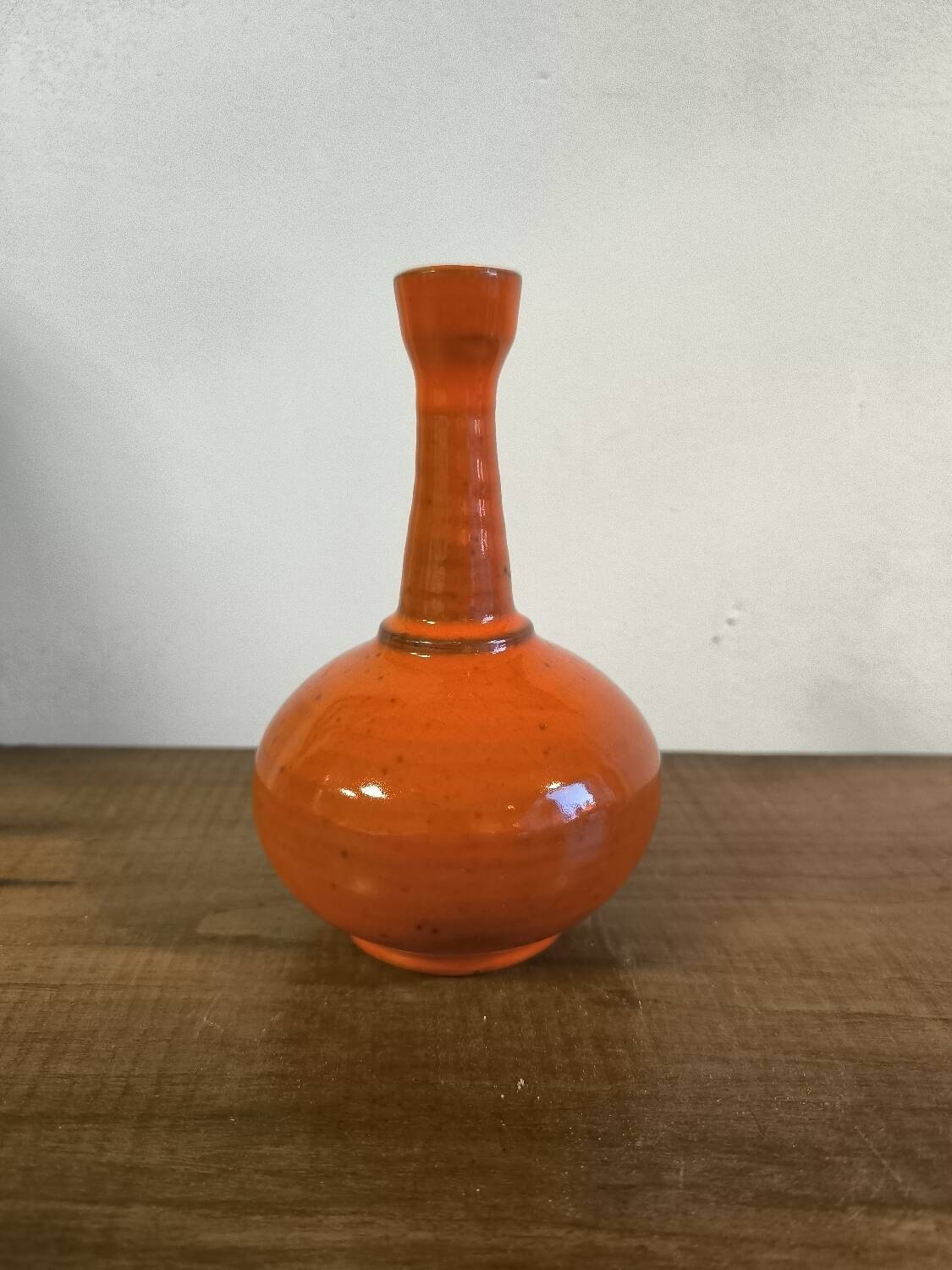 Orange ceramic soliflore