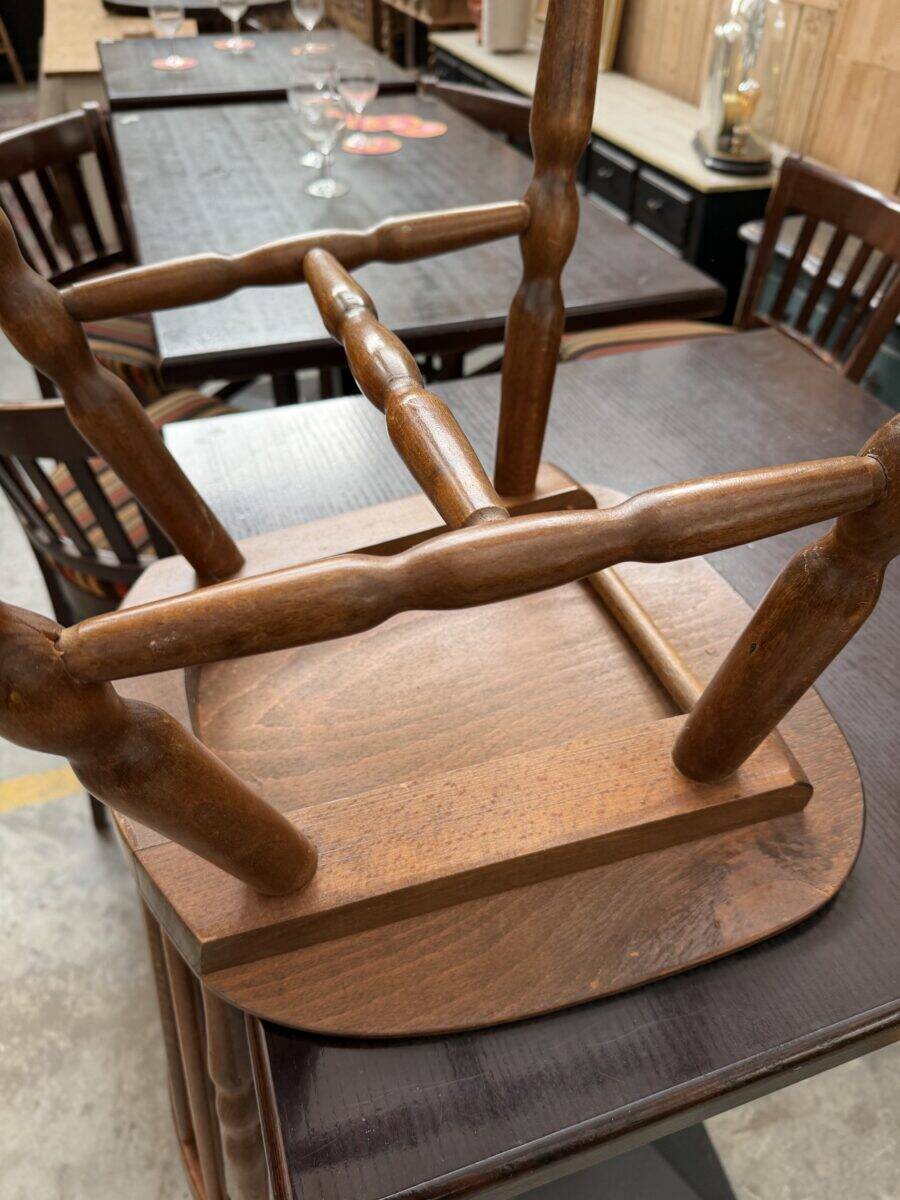 Suite de 10 chaises bistrot
