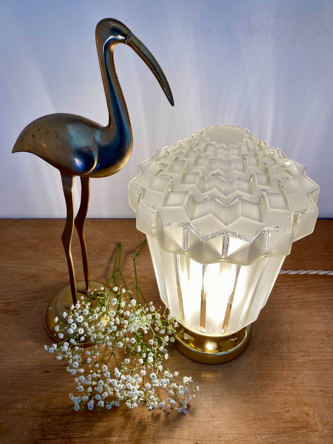 Vintage art deco globe table lamp in frosted glass