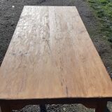 Country farm table in pine , 2 drawers
