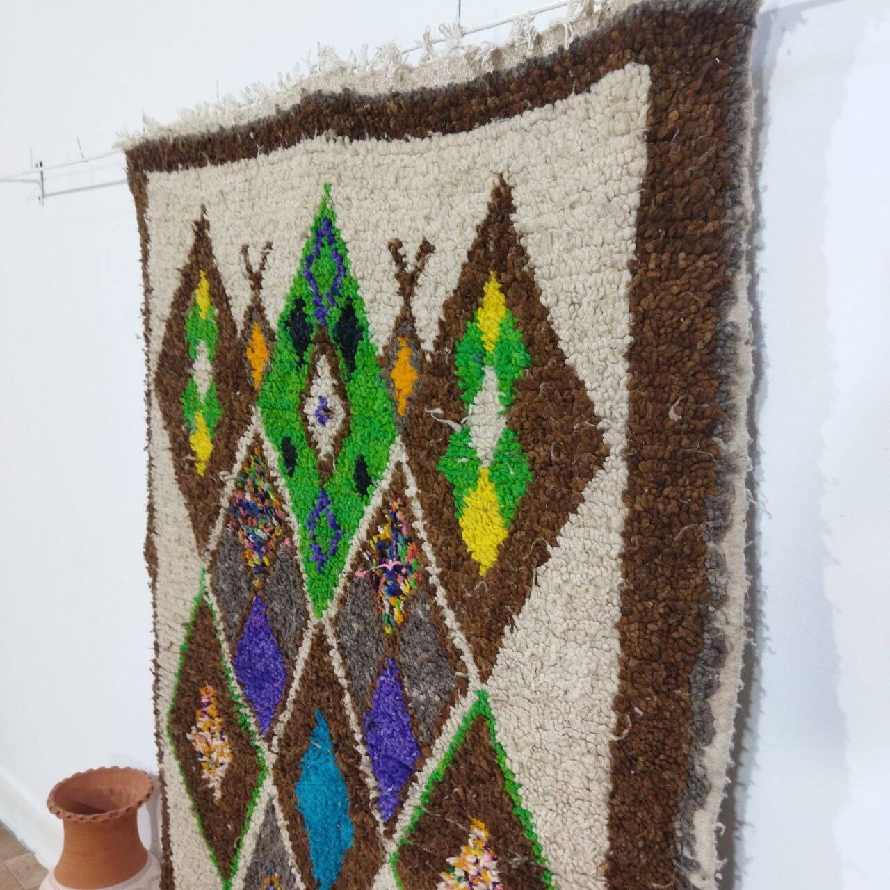 Handcrafted moroccan berber rug 178 x 114 cm
