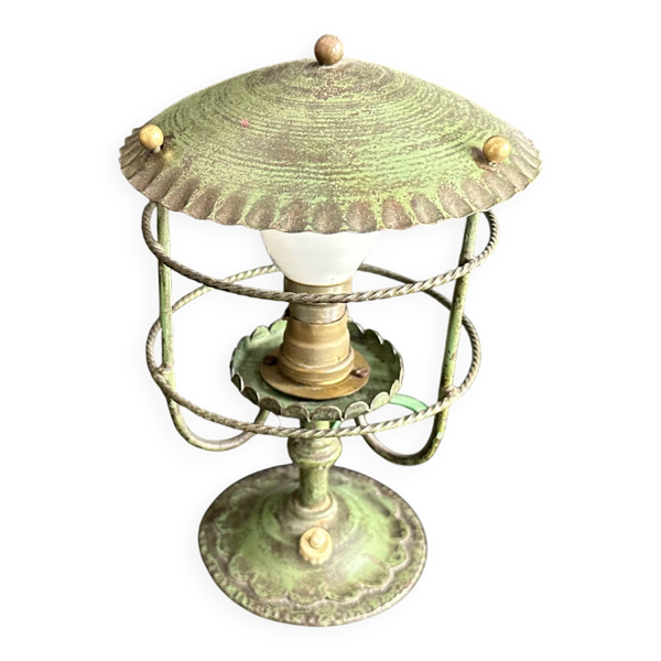 Lampe ancienne en métal patiné vert, style Art nouveau, début XXe
