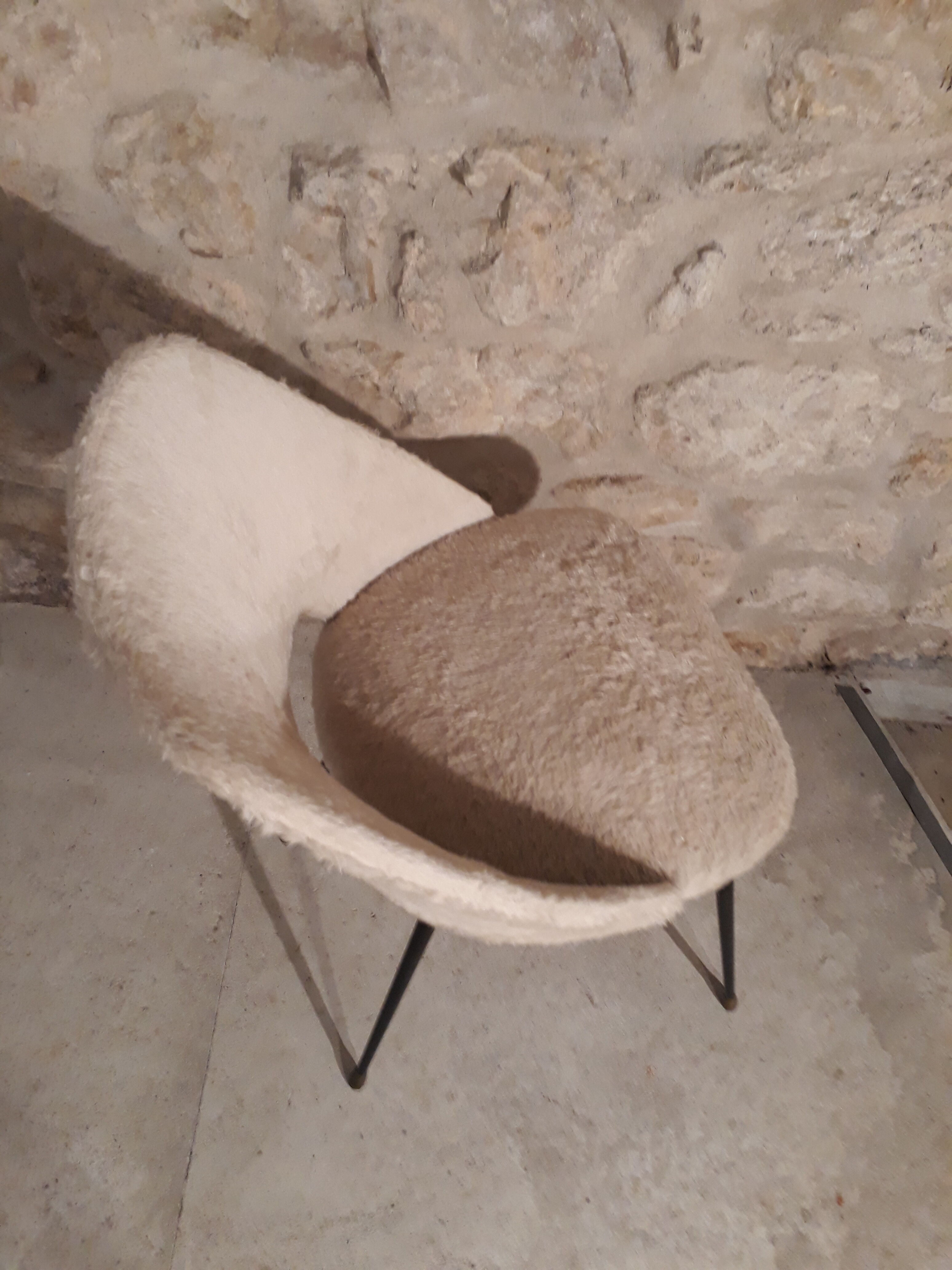 Barrel chair in toupee