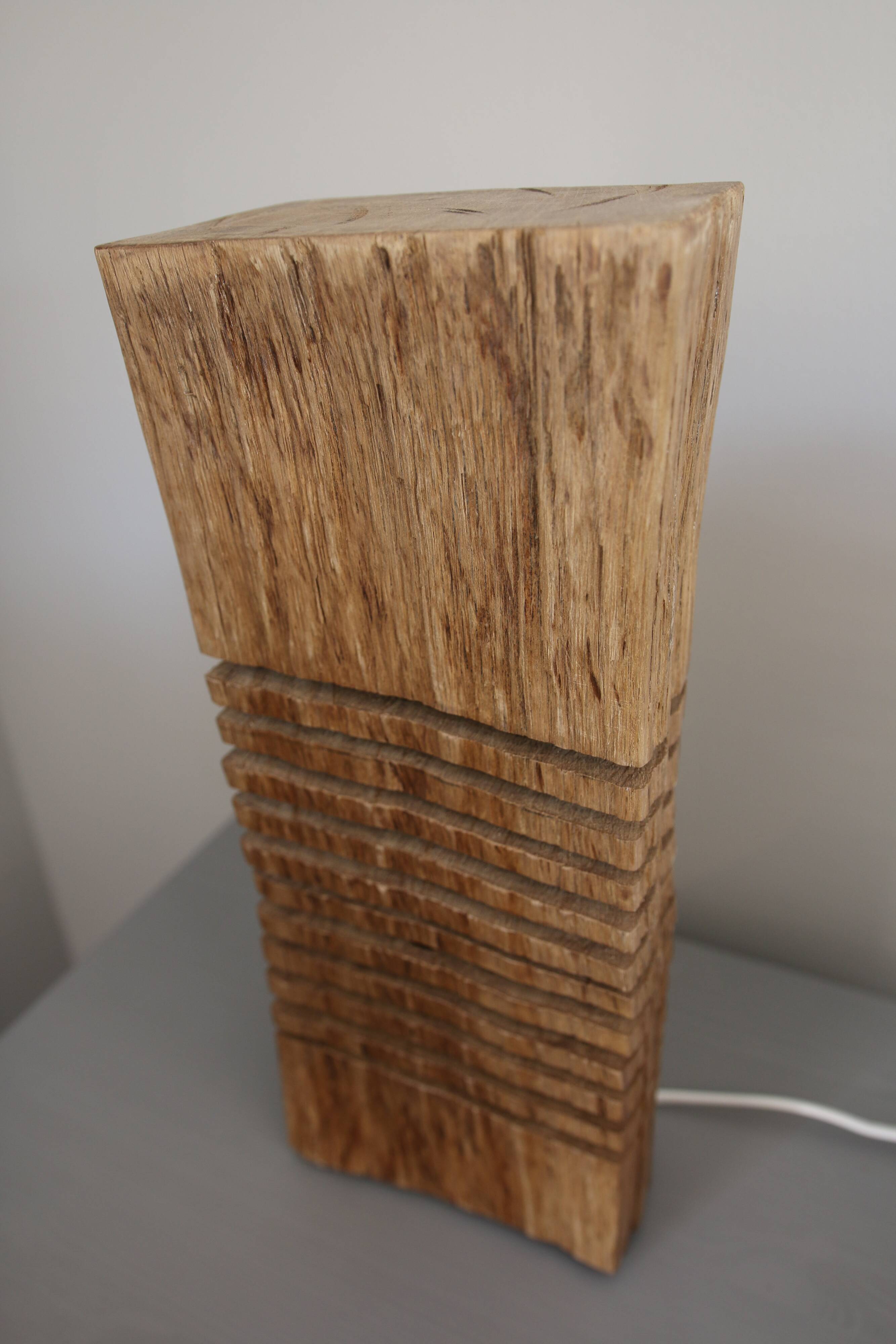 Lampe en bois de chêne sculptée, Dominique Dezen