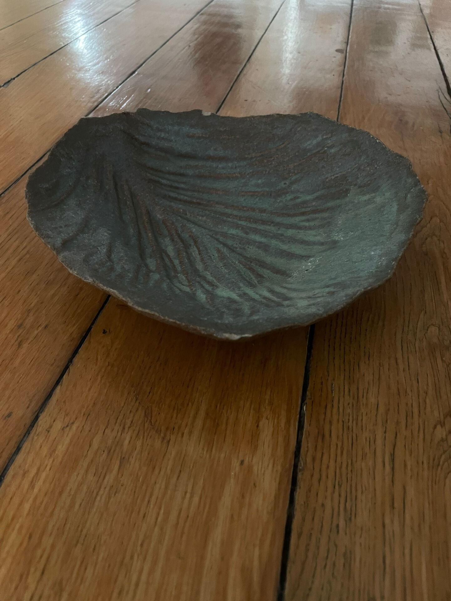 Antique ceramic cabbage leaf catchall.