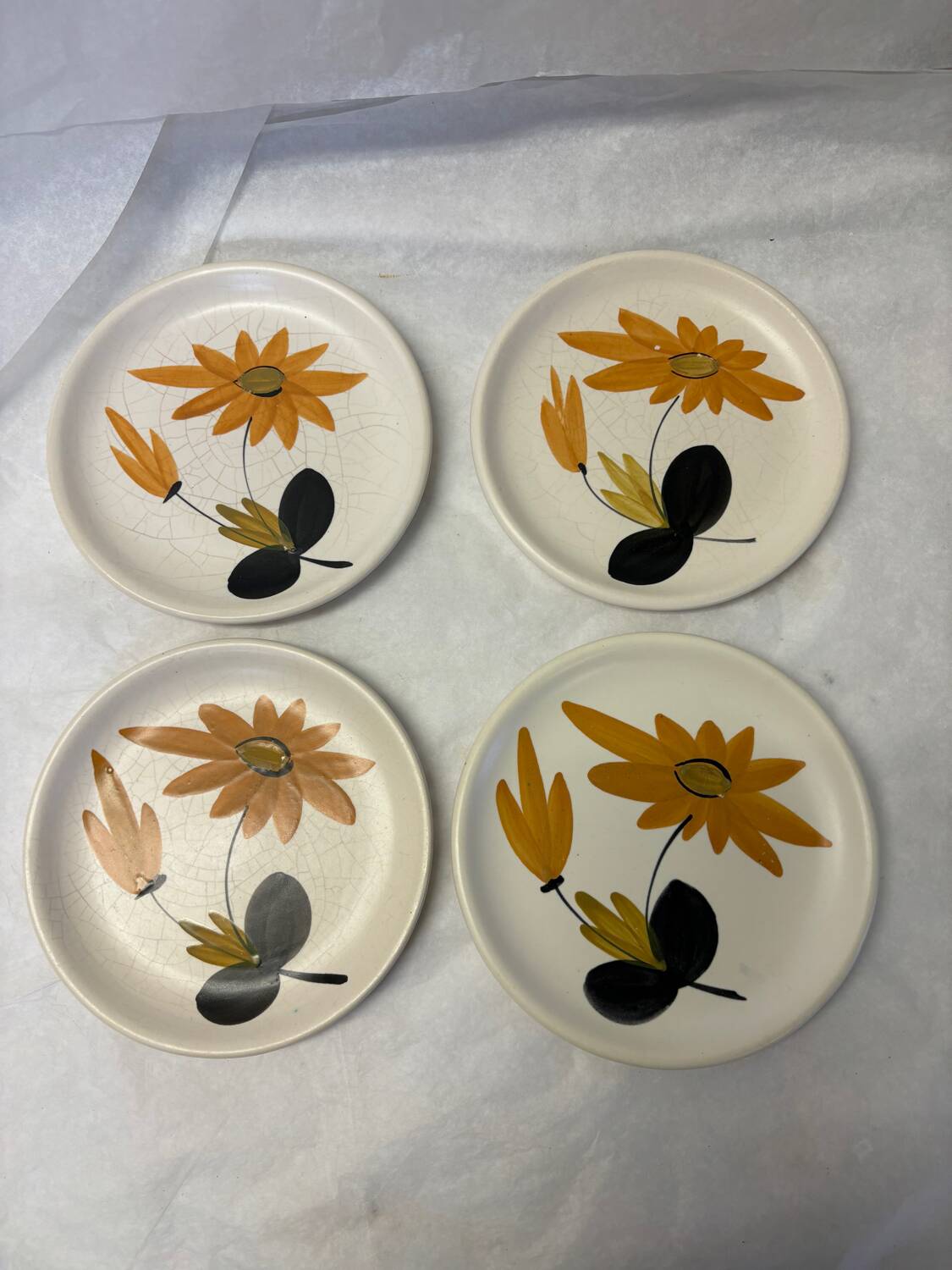 Set of 4 marsh pottery dessert plates