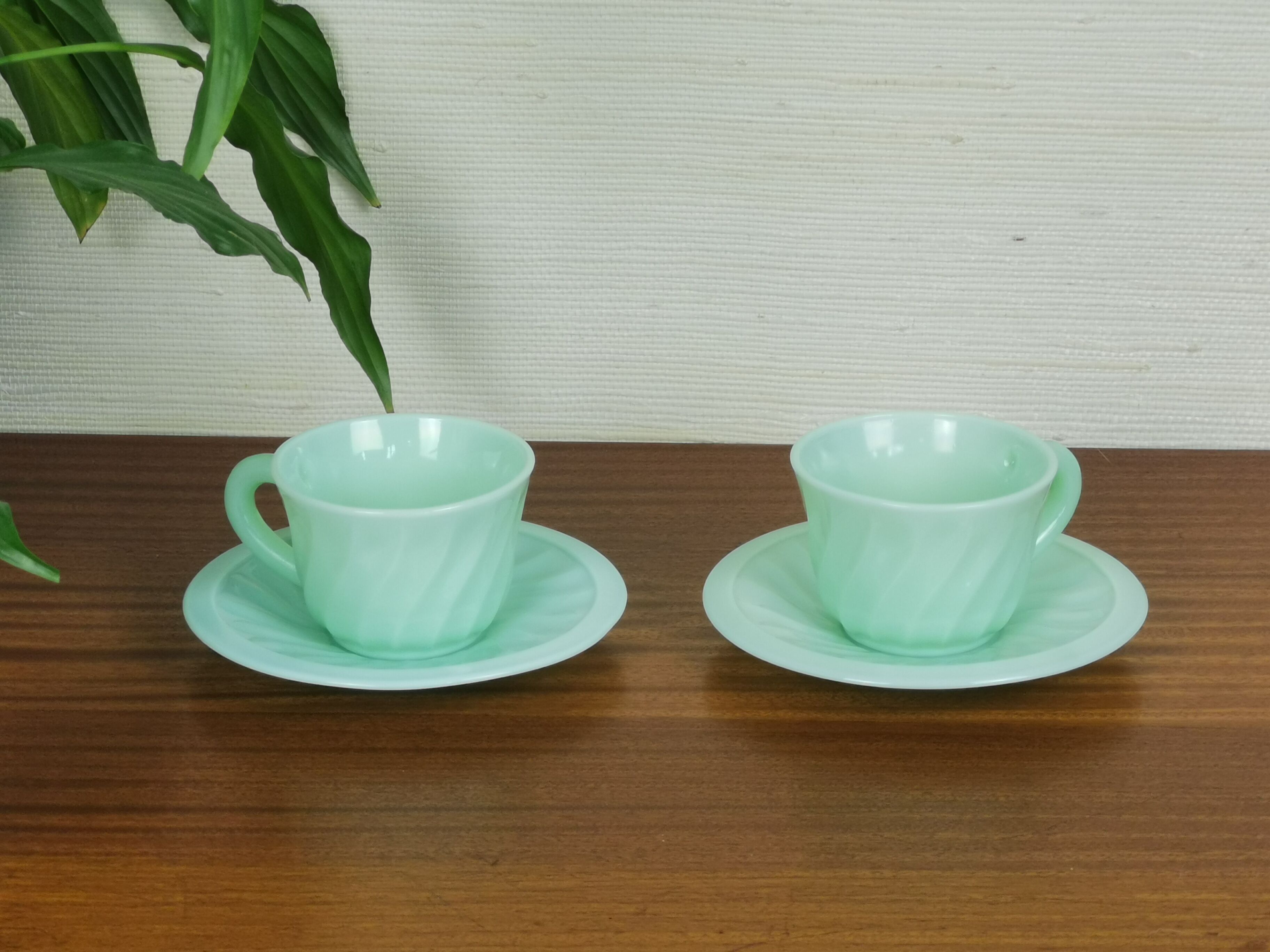 Tasses opalines vintage