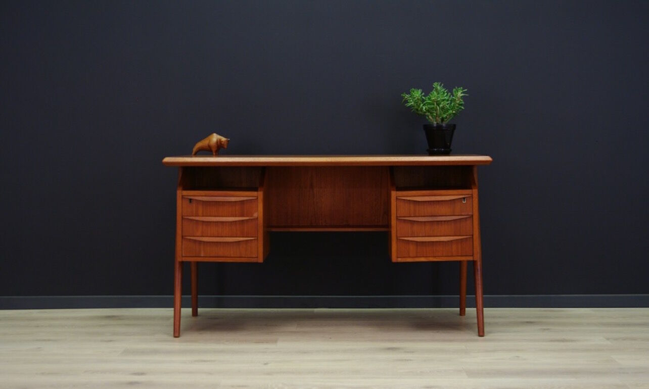 G.N. Tibergaard writing desk classic in teak