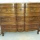Commode arbalète