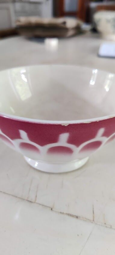 ribbed bowl in Digoin style