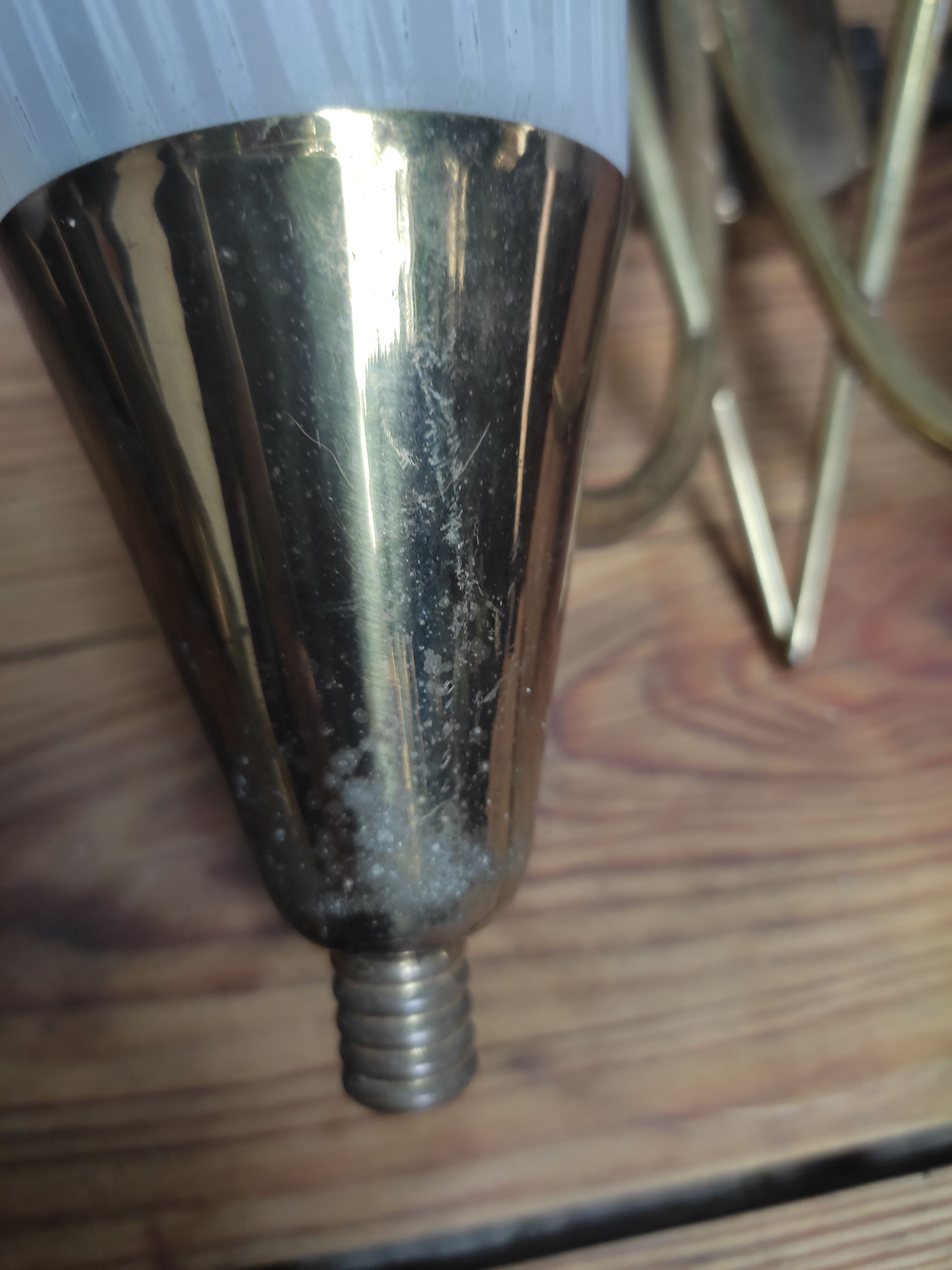 Duo of double appliques in brass and opalines