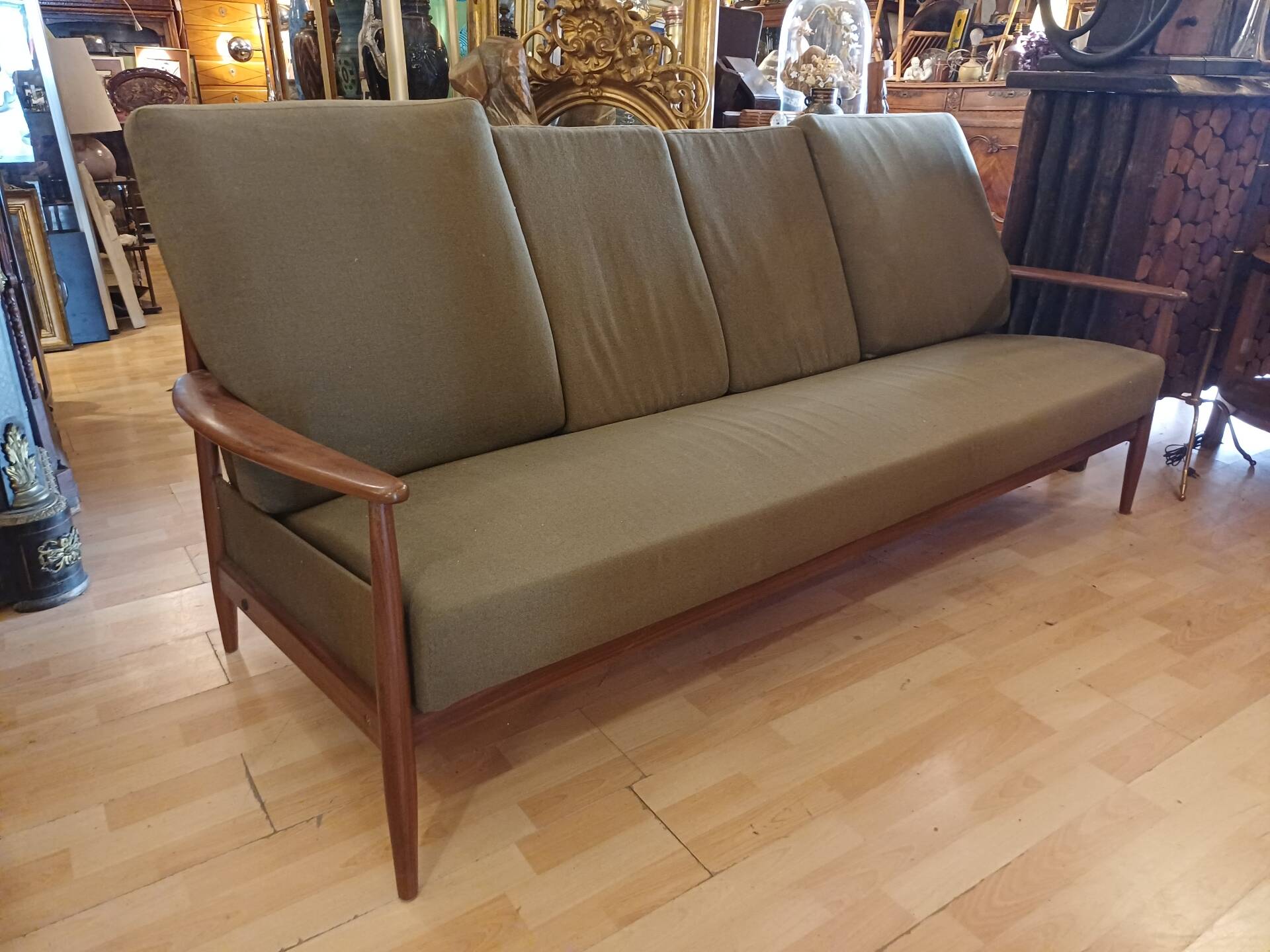 1960 Scandinavian convertible bench, in its original condition.