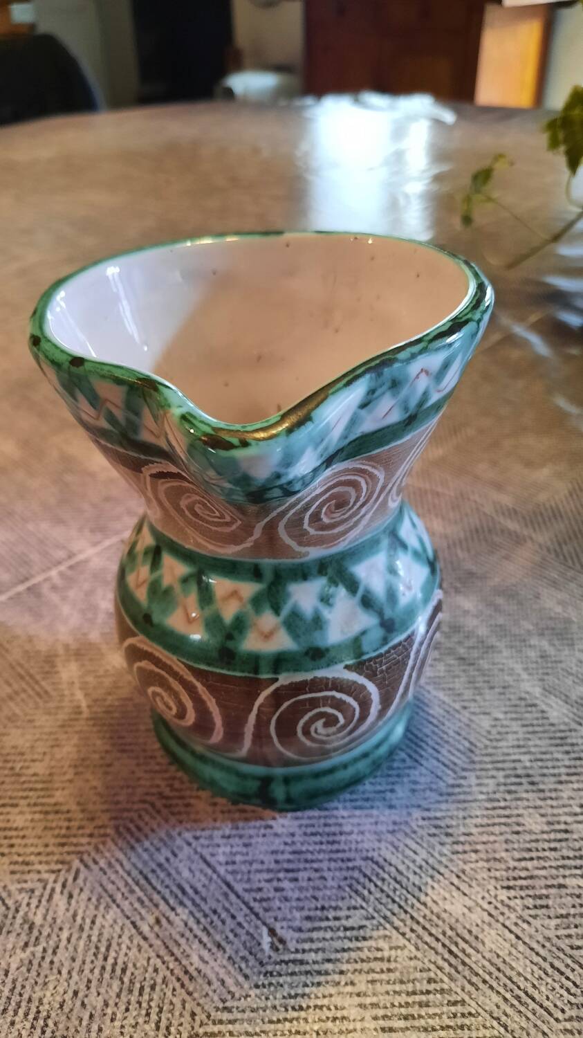 Pitcher Robert Picault