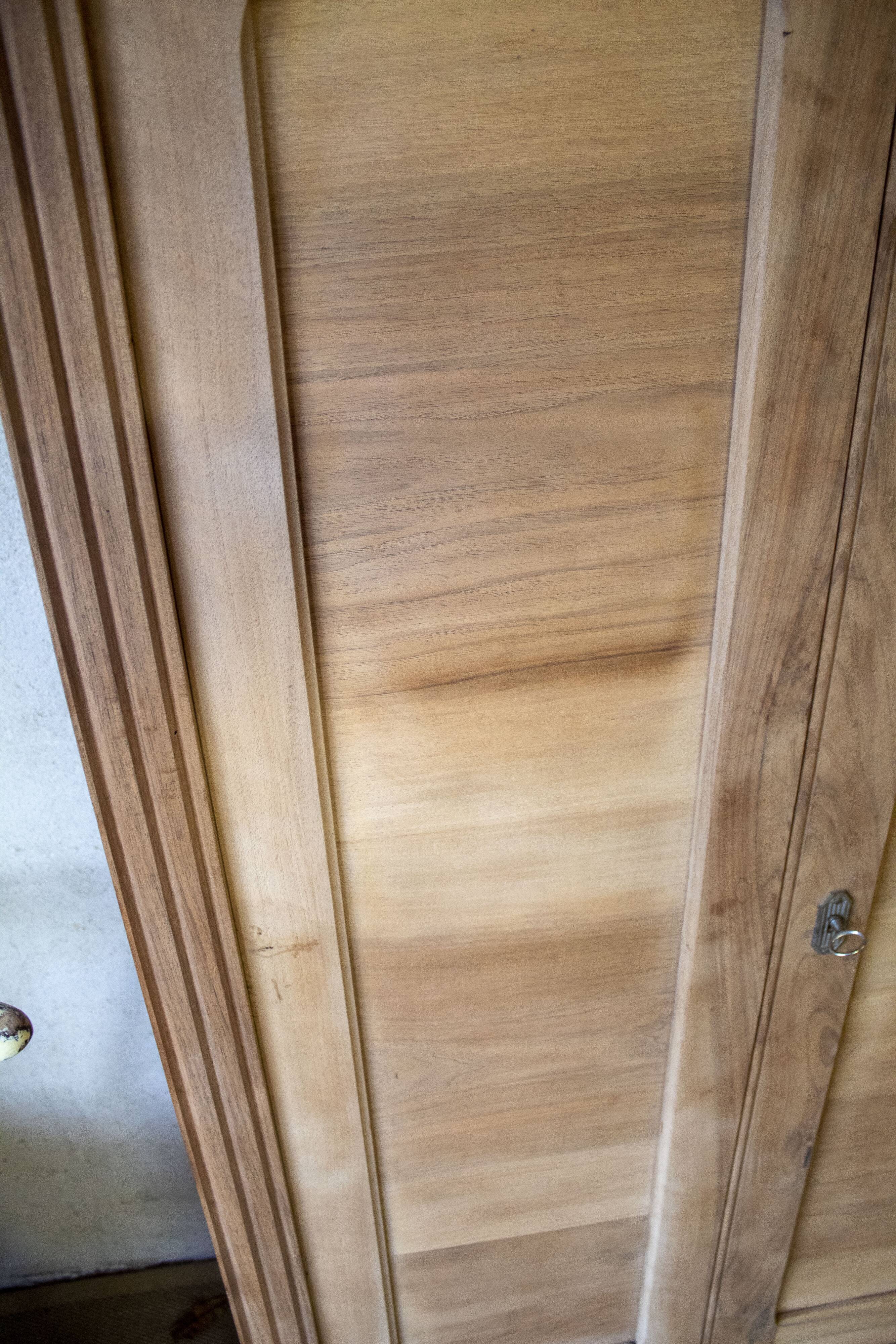 Petite  armoire parisienne