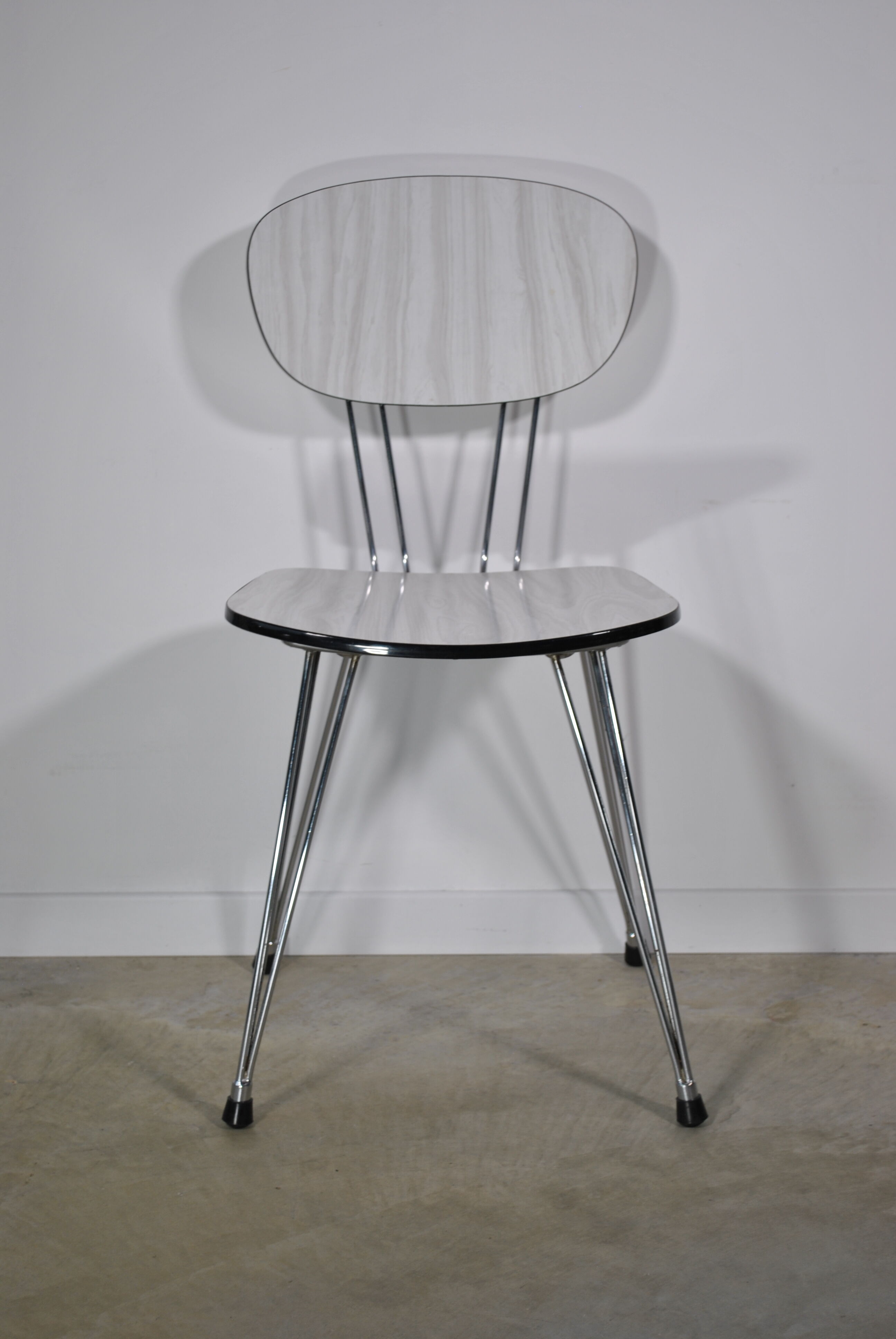 Formica 1950 table and chairs