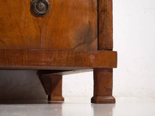 Antique Biedermeier chest of drawers (circa 1830)