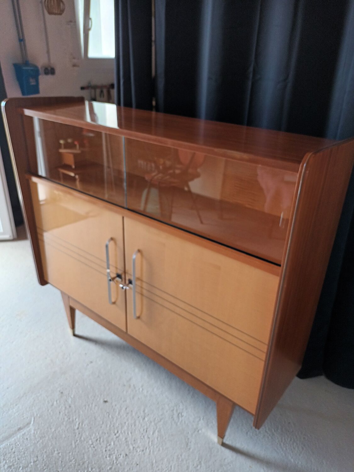 Vintage showcase buffet