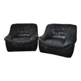 Pair of black leather armchairs from the 80s
