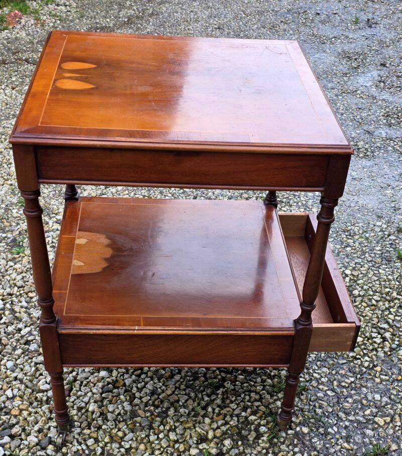 English Nightstand in Varnished Mahogany with One Drawer