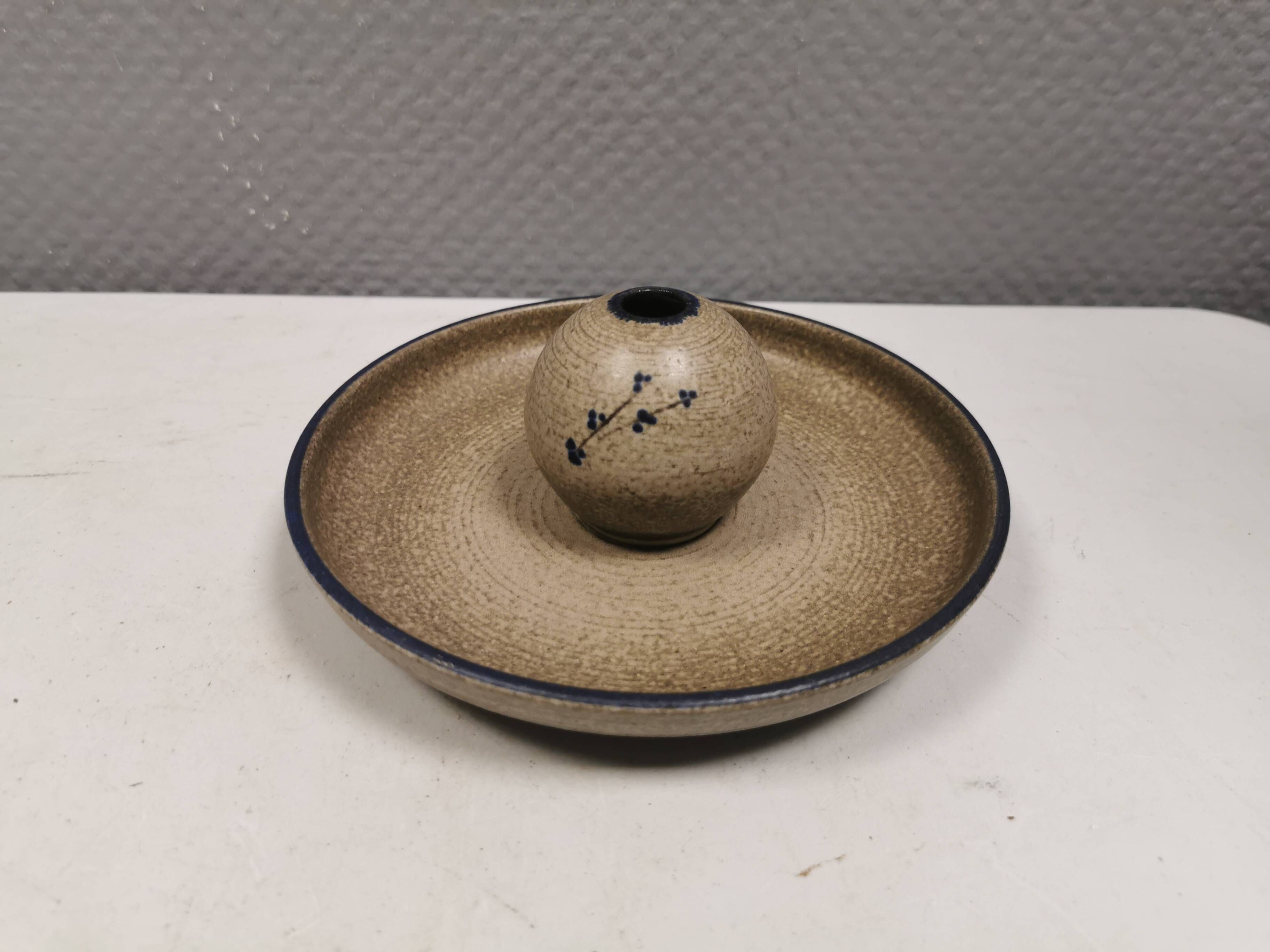 Beautiful bowl with a small knob ‘vase’ for a flower, Ulla ceramic Denmark