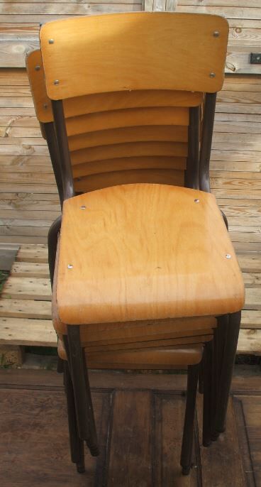 Set de 9 chaises d'école vintage
