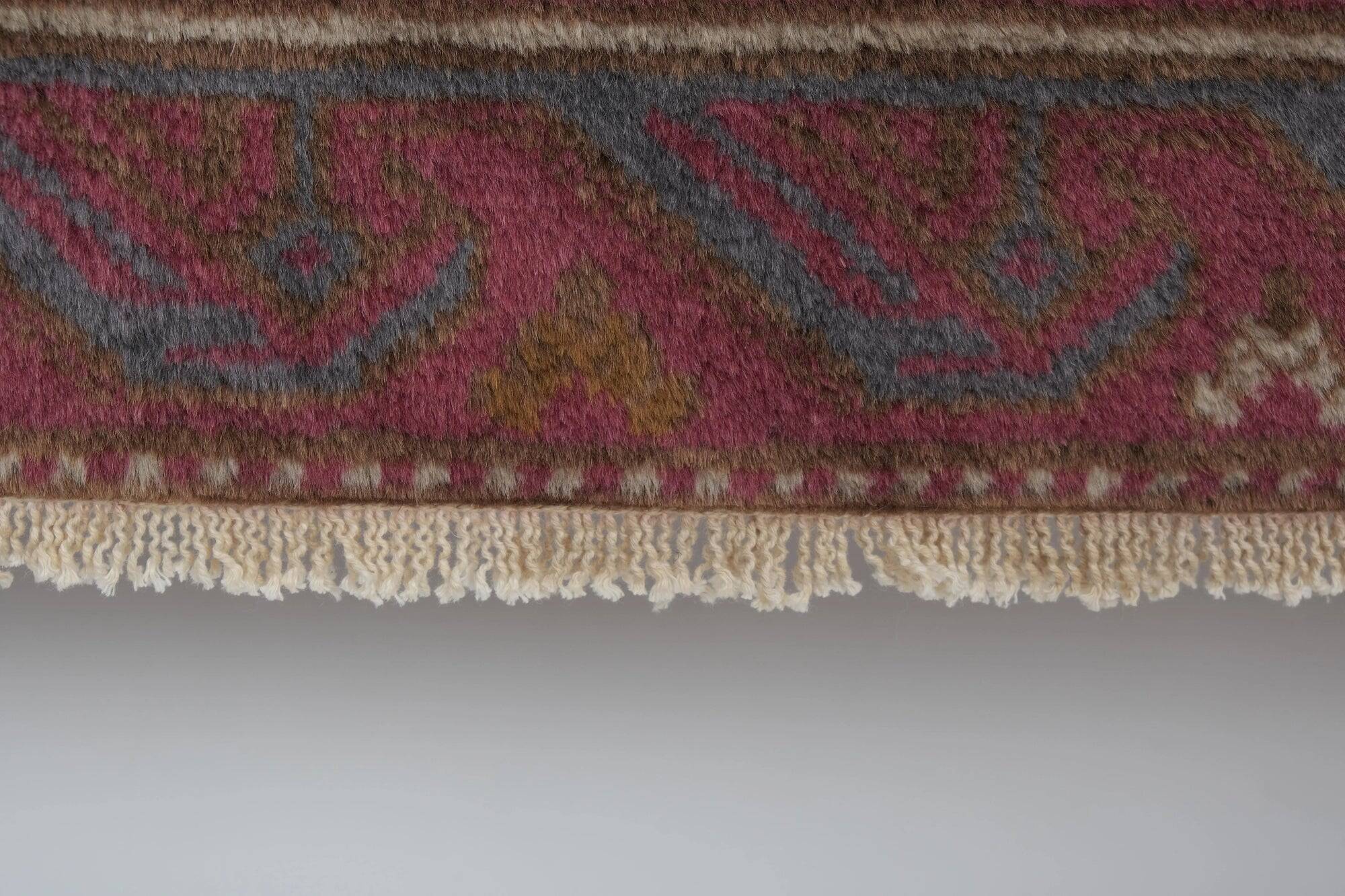Vintage handmade Turkish rug 127x190 cm