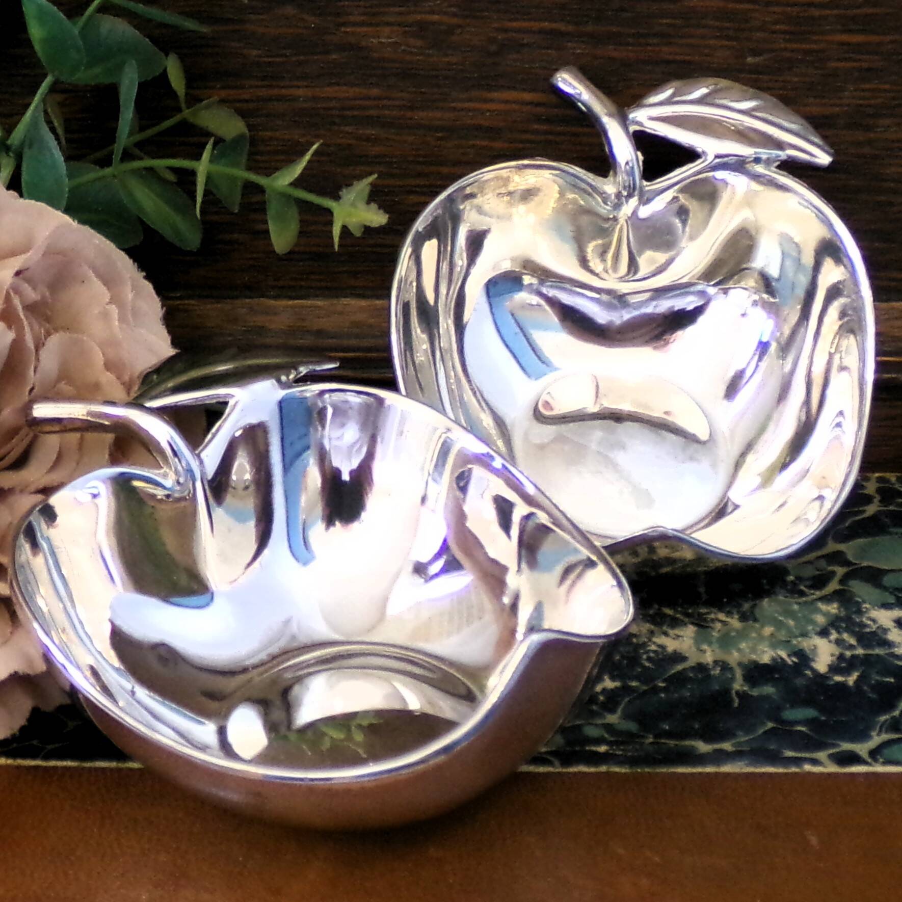 Small silver-plated apple bowls / Trinket dish