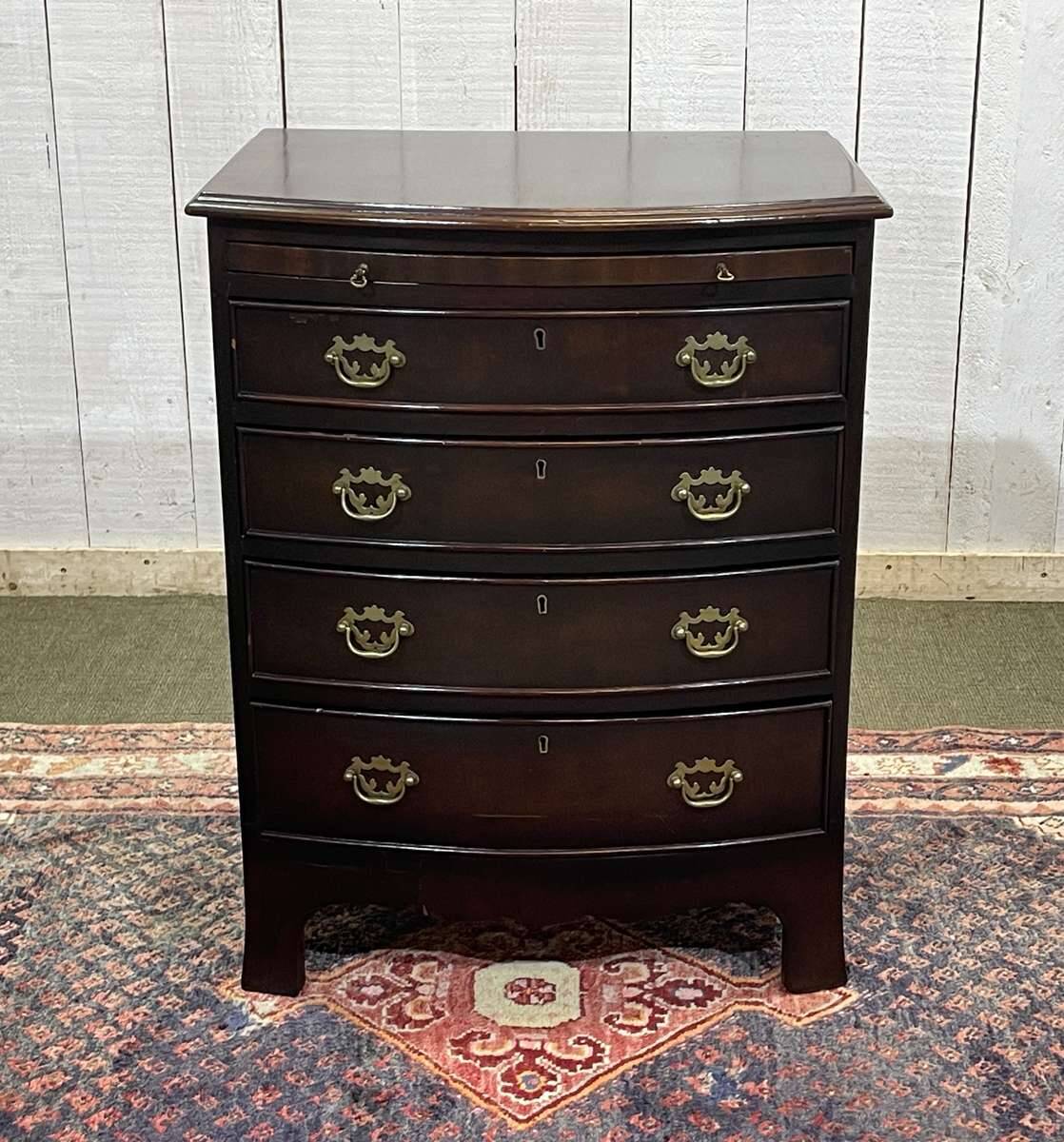 English mahogany chest of drawers from the 1950s
