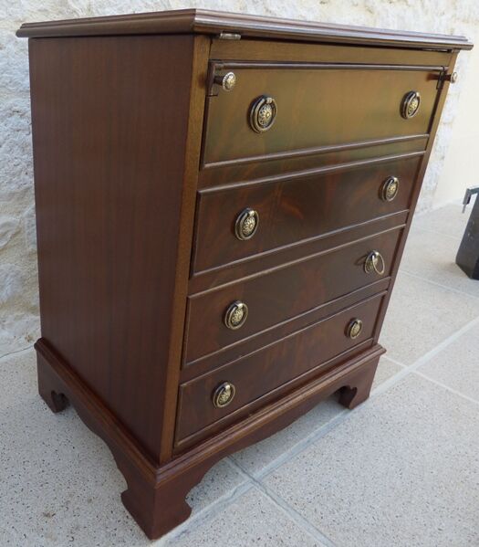 Mahogany veneer bar furniture, English manufacture of the XXth century with a drawer