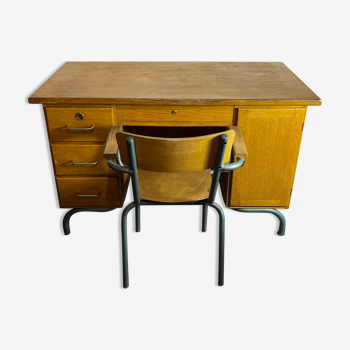 Teacher's desk and chair